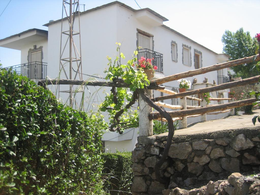 Alojamiento Rural Mirador Del Avellano Alpujarra De La Sierra Dış mekan fotoğraf